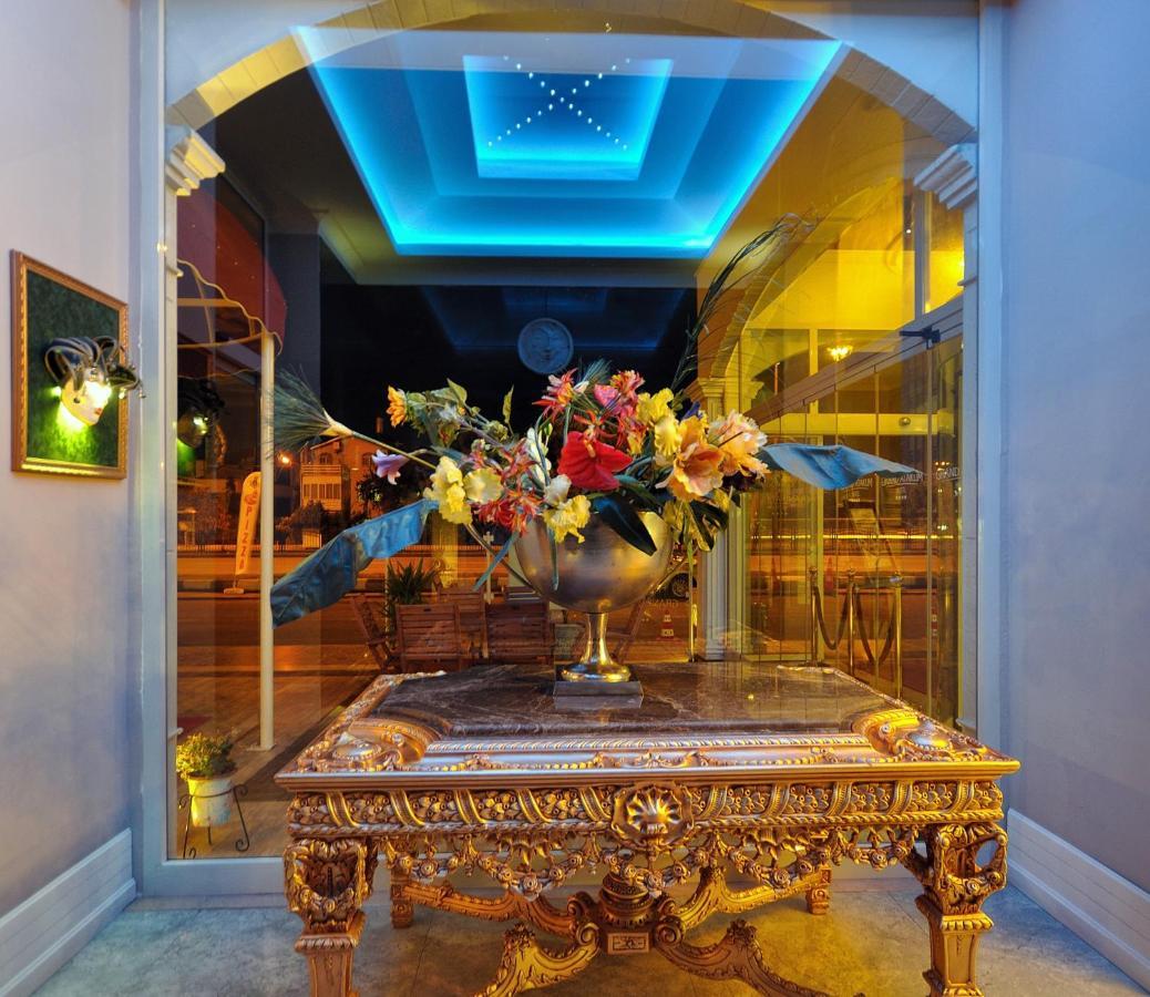 Grand Atakum Hotel Σαμψούντα Εξωτερικό φωτογραφία